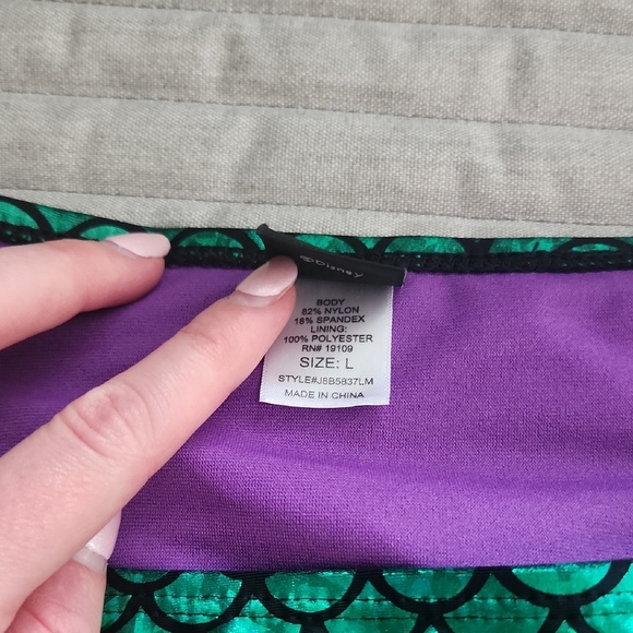 Hot Topic X Disney Green and Purple Mermaid Scale High-Waisted Bikini Bottoms - Picture 2 of 5